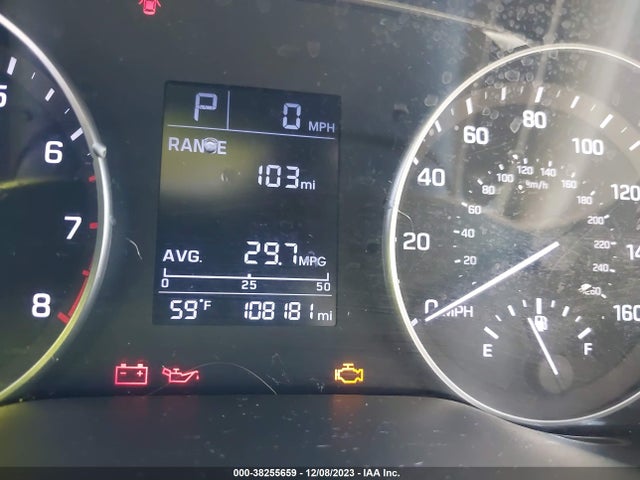 2017 HYUNDAI ELANTRA SE VIN: 5NPD84LF1HH003666