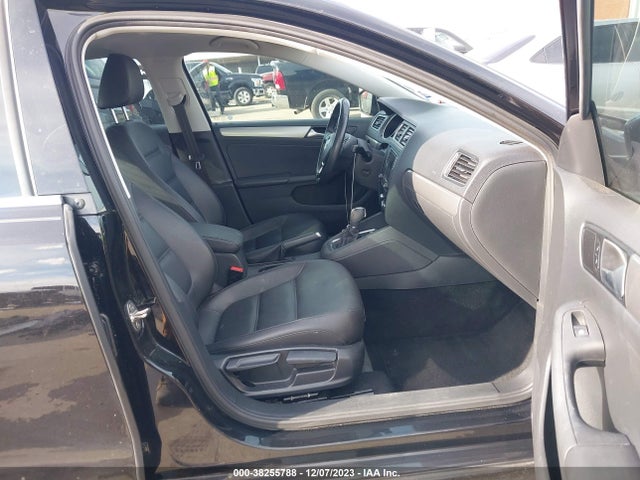 3VWDB7AJ8JM262713 Volkswagen Jetta 1.4t Se/1.4t Wolfsburg Edition