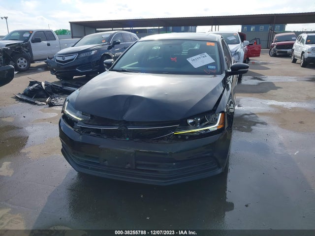 3VWDB7AJ8JM262713 Volkswagen Jetta 1.4t Se/1.4t Wolfsburg Edition