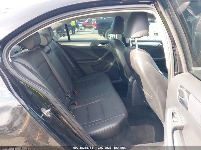 3VWDB7AJ8JM262713 Volkswagen Jetta 1.4t Se/1.4t Wolfsburg Edition