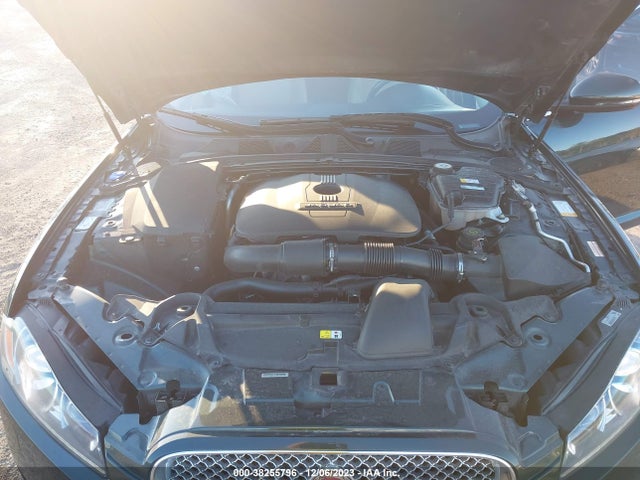 2015 JAGUAR XF SAJWA0FS6FPU86377 Photo 9