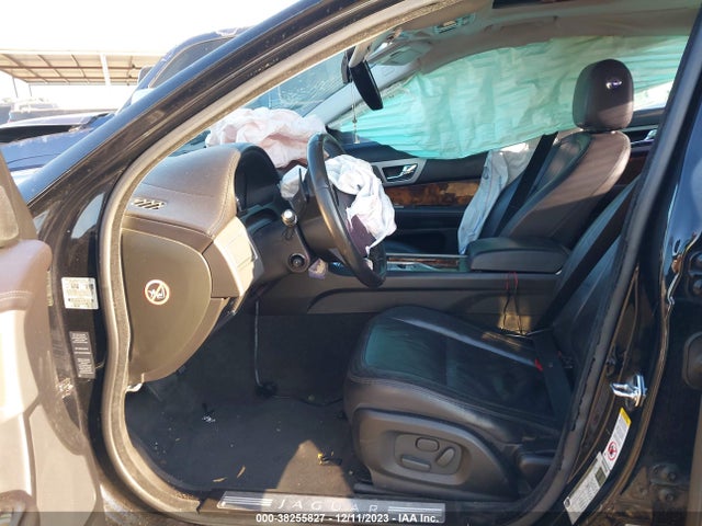 2011 JAGUAR XF SAJWA0FB0BLR97066 Photo 4