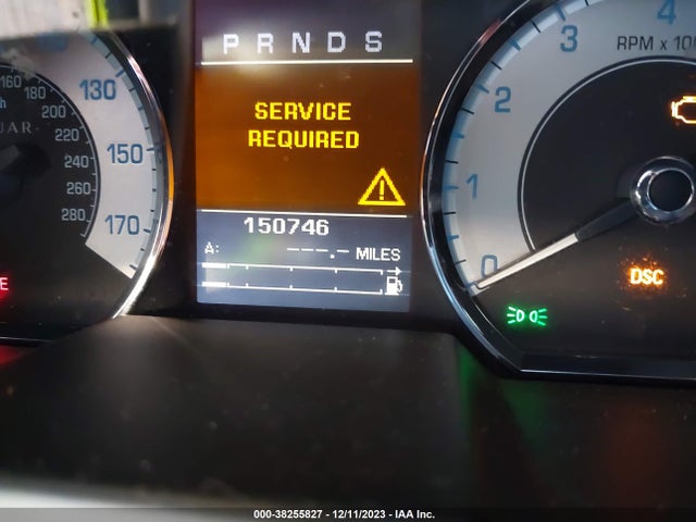 2011 JAGUAR XF SAJWA0FB0BLR97066 Photo 6