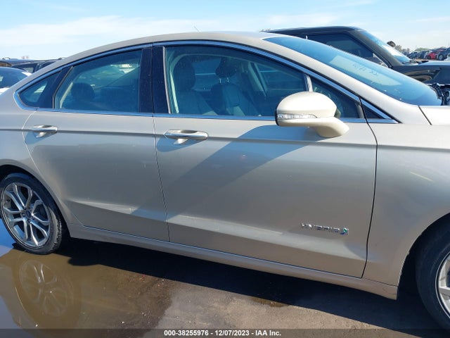 Ford Fusion Hybrid Titanium 2019 3FA6P0RU8KR153486 Image 13