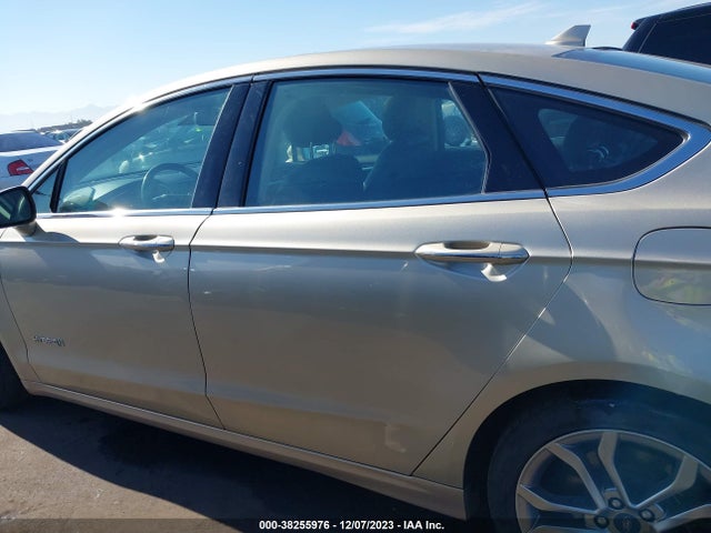 Ford Fusion Hybrid Titanium 2019 3FA6P0RU8KR153486 Image 14