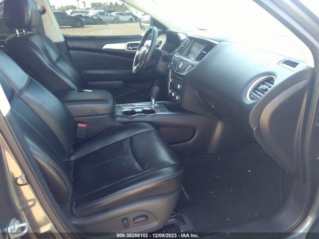 2018 NISSAN PATHFINDER SL VIN: 5N1DR2MN6JC640315
