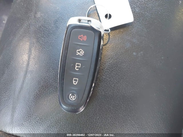 2016 FORD ESCAPE TITANIUM VIN: 1FMCU0J97GUB66187