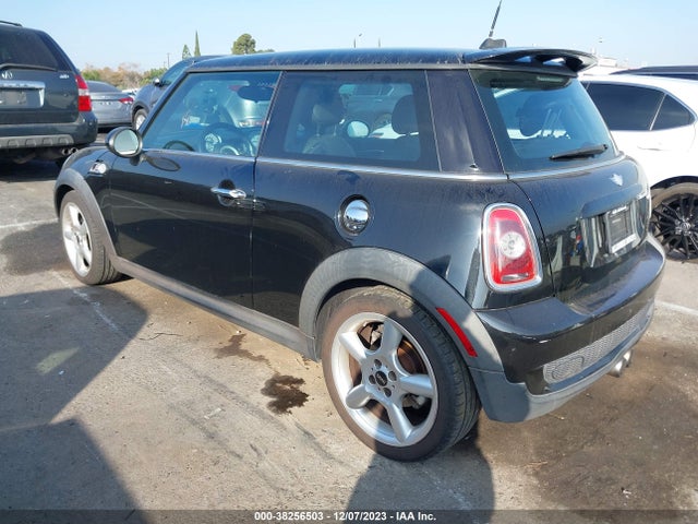 2009 MINI COOPER S WMWMF73559TW87601 Photo 2