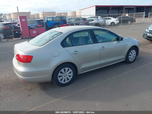 3VW2K7AJ3EM250708 Volkswagen Jetta 2.0l S
