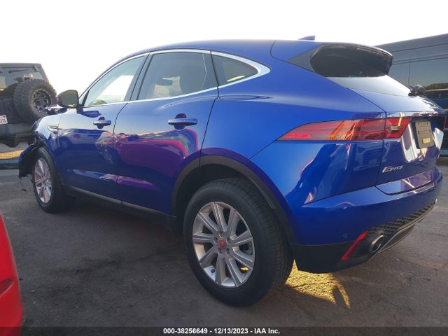 2018 JAGUAR E-PACE SADFJ2FX9J1Z08440 Photo 2