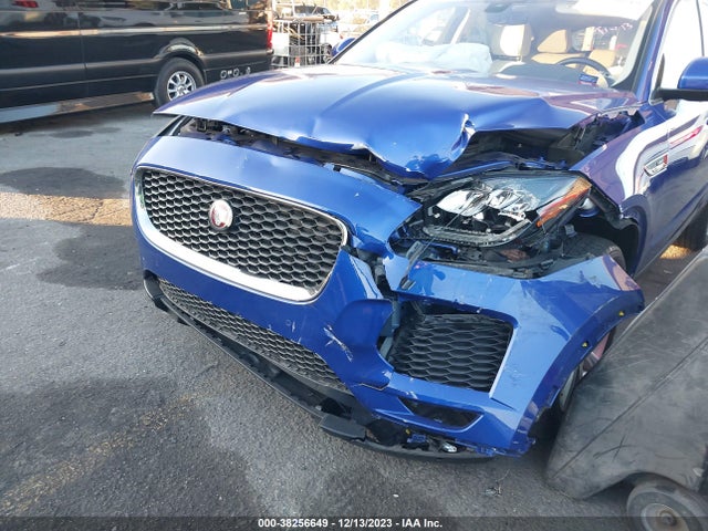 2018 JAGUAR E-PACE SADFJ2FX9J1Z08440 Photo 5