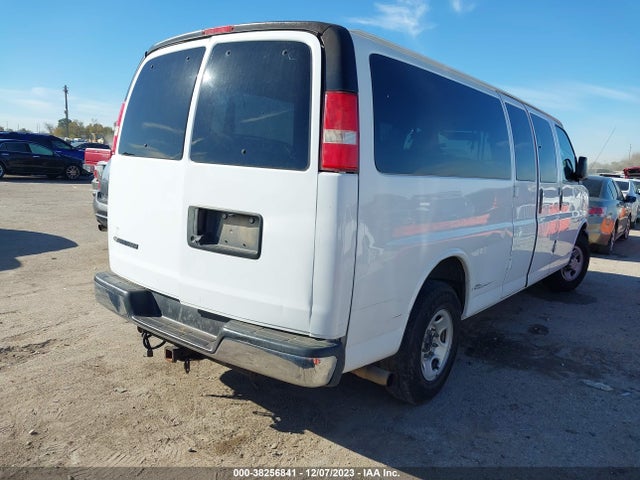 Chevrolet Express Passenger Ls 2016 1GAZGNFF0G1251027 Image 4