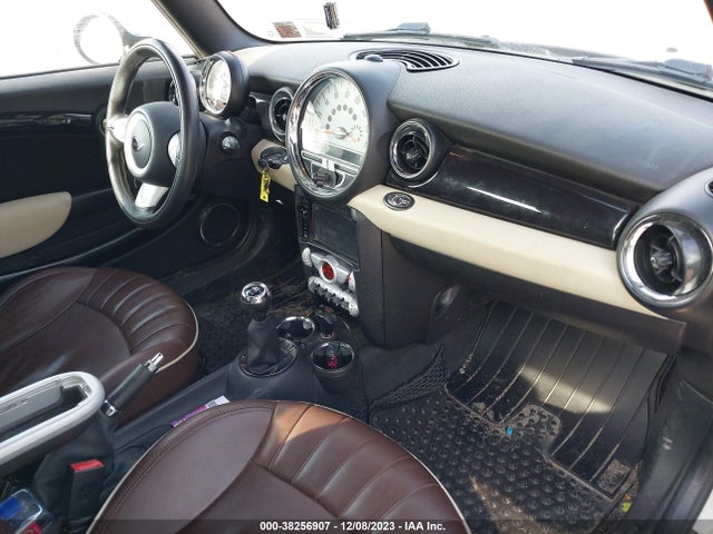 2010 MINI COOPER S WMWMS3C57ATY50600 Photo 4