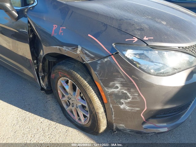 2C4RC1CG9PR533798 Chrysler Voyager Lx