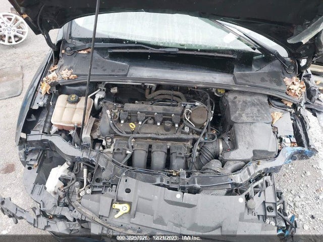 2016 FORD FOCUS SE VIN: 1FADP3F24GL248631