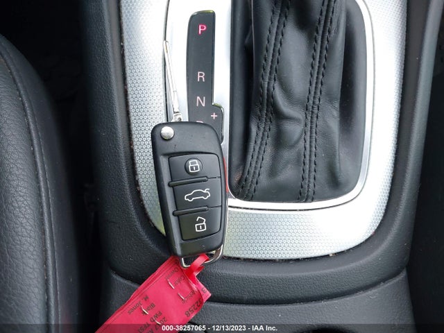 WA1HCCFS9HR017773 Audi Q3 2.0t Premium