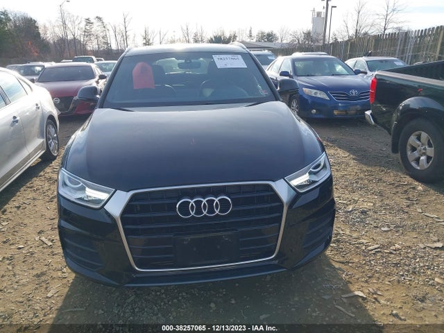 WA1HCCFS9HR017773 Audi Q3 2.0t Premium