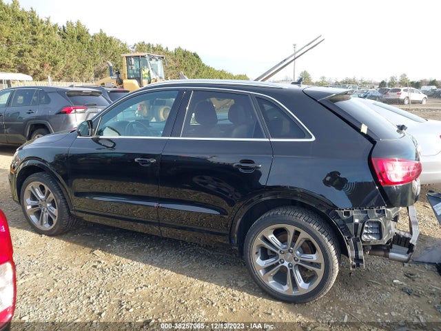 WA1HCCFS9HR017773 Audi Q3 2.0t Premium