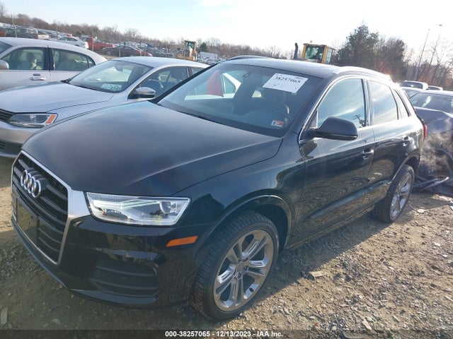 WA1HCCFS9HR017773 Audi Q3 2.0t Premium