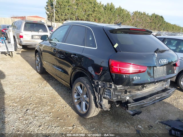 WA1HCCFS9HR017773 Audi Q3 2.0t Premium