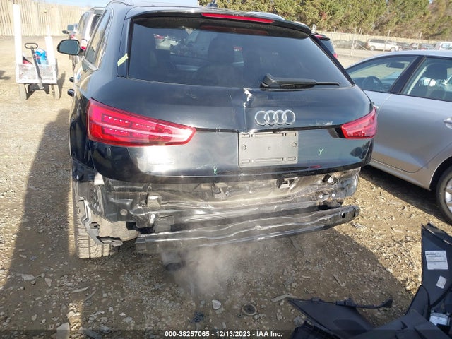 WA1HCCFS9HR017773 Audi Q3 2.0t Premium