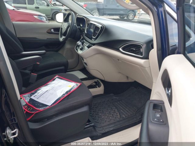 2017 CHRYSLER PACIFICA 2C4RC1DG2HR759973 Photo 4