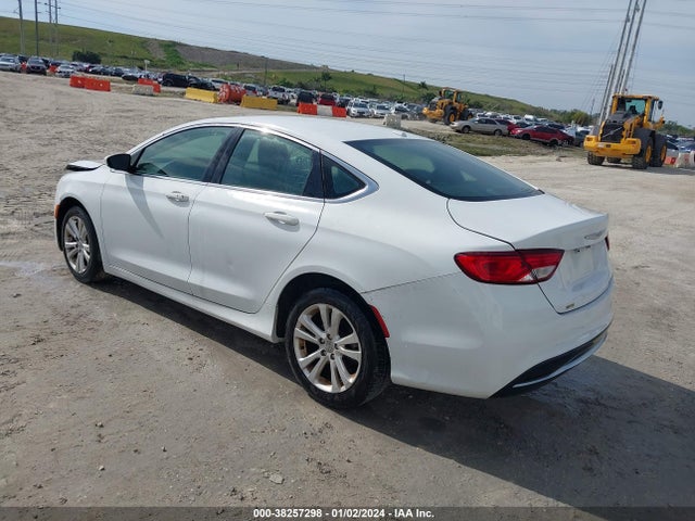 Chrysler 200 Limited 2015 1C3CCCAB0FN743098 Image 3