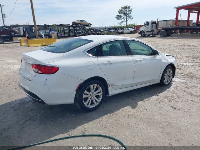 Chrysler 200 Limited 2015 1C3CCCAB0FN743098 Image 4