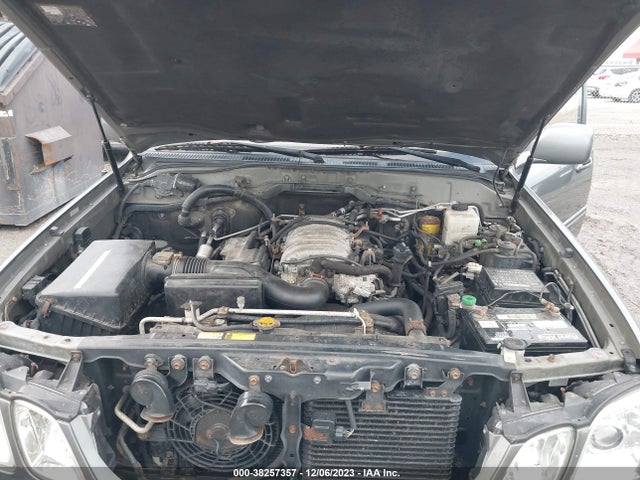 2000 LEXUS LX 470 VIN: JT6HT00W9Y0085549