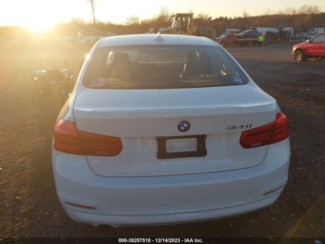 WBA8E1G58JNU90197 BMW 320i