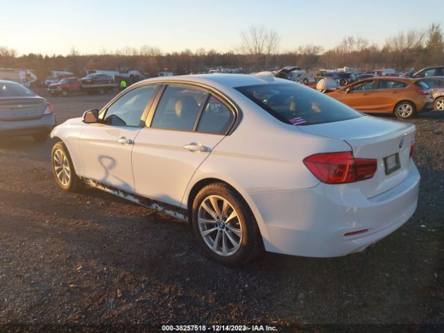 WBA8E1G58JNU90197 BMW 320i