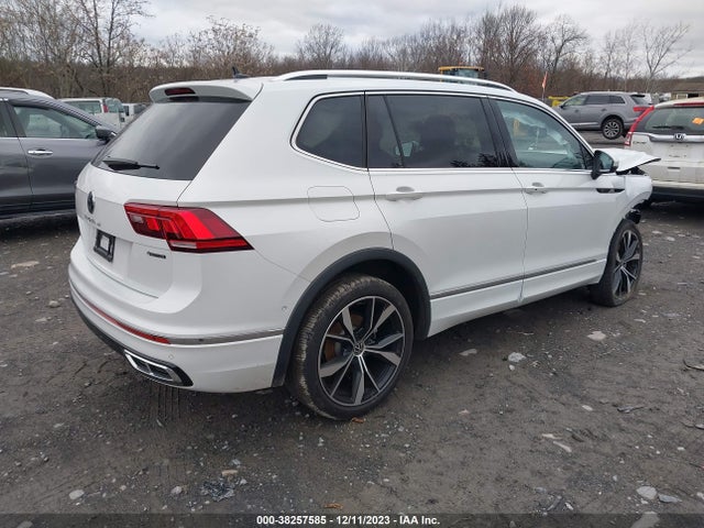 3VV4B7AX0PM047182 Volkswagen Tiguan 2.0t Sel R-line