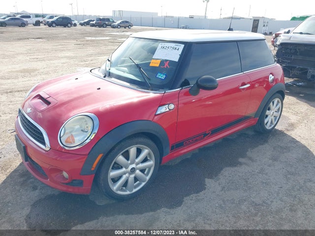 2007 MINI COOPER S WMWMF73587TL91923 Photo 1