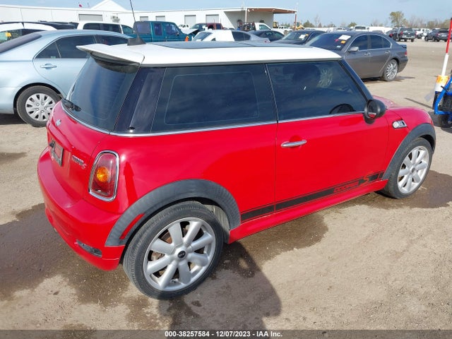 2007 MINI COOPER S WMWMF73587TL91923 Photo 3