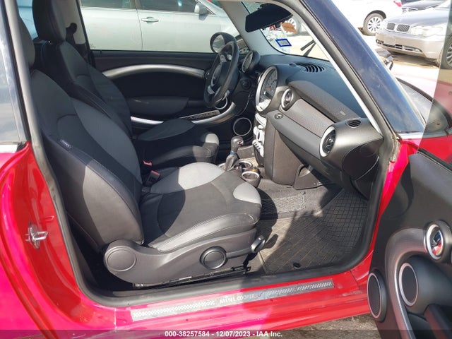 2007 MINI COOPER S WMWMF73587TL91923 Photo 4