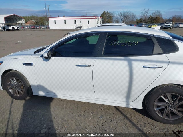 2019 KIA OPTIMA LX VIN: 5XXGT4L31KG358079