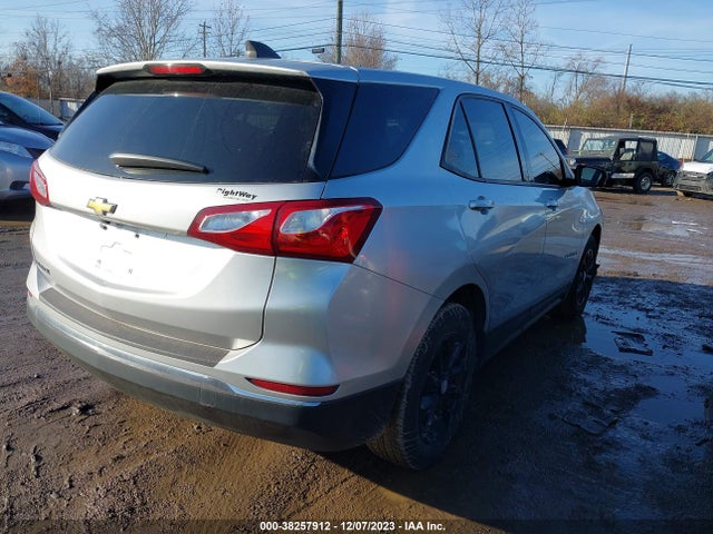 Chevrolet EQUINOX LS 2018 3GNAXHEV0JS566261 Image 4