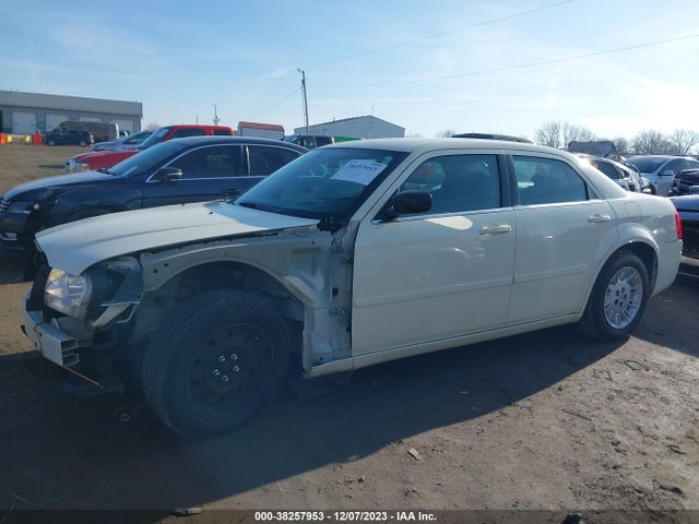 Продаж на аукціоні авто 2006 Chrysler 300, vin: 2C3KA43R76H226620, номер лоту: 38257953