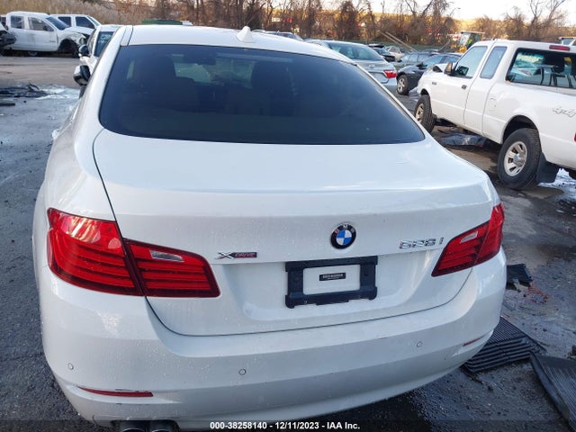 BMW 528i Xdrive 2014 WBA5A7C50ED615325 Image 16