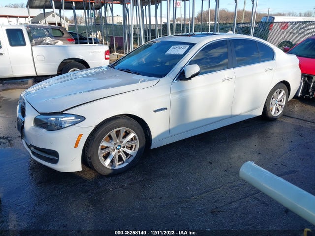 BMW 528i Xdrive 2014 WBA5A7C50ED615325 Image 2