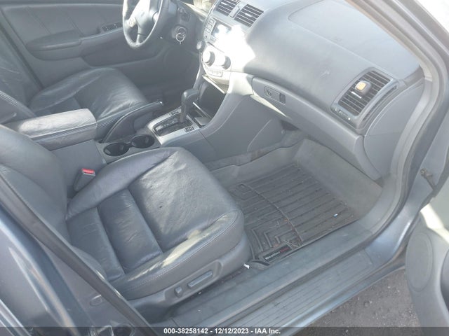 2007 HONDA ACCORD 3.0 EX VIN: 1HGCM66527A052159