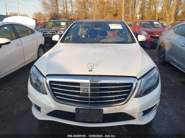 2016 MERCEDES-BENZ S 550 4MATIC VIN: WDDUG8FB5GA244077