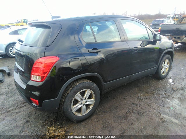 Chevrolet TRAX LS 2017 3GNCJNSBXHL220354 Image 4