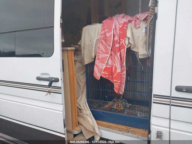 2004 DODGE SPRINTER VAN 2500 HIGH ROOF VIN: WD2PD744245696313