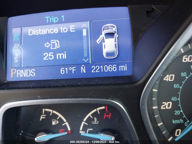 2013 FORD FOCUS SE VIN: 1FADP3K2XDL227655
