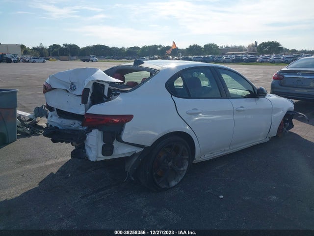 ZARFAMBN5L7635482 Alfa Romeo Giulia Ti Rwd