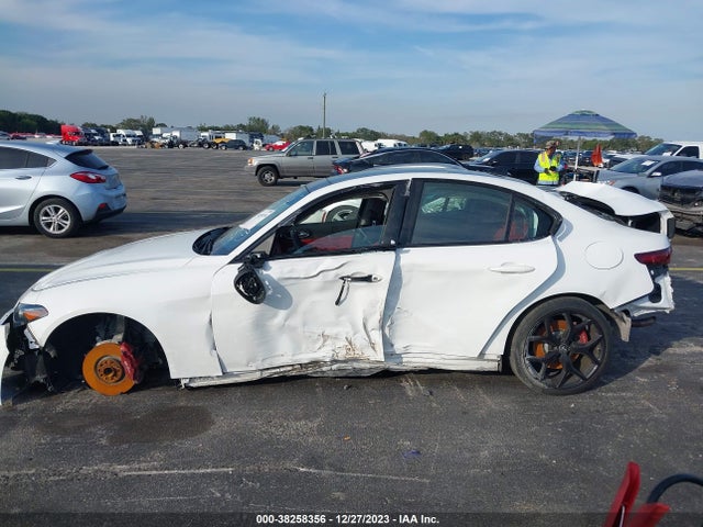 ZARFAMBN5L7635482 Alfa Romeo Giulia Ti Rwd