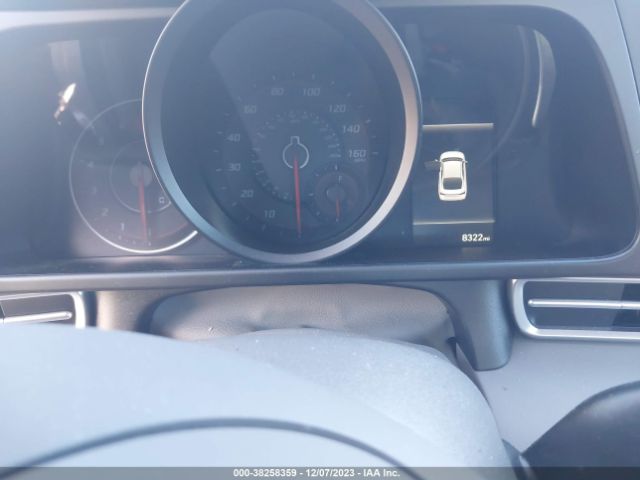 KMHLL4AG6PU483533 Hyundai ELANTRA SE