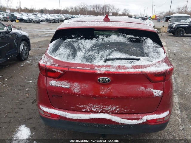 2018 KIA SPORTAGE LX VIN: KNDPMCAC2J7311015