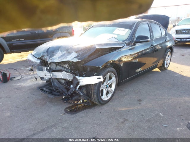 BMW 320i Xdrive 2014 WBA3C3G54ENS68399 Image 2
